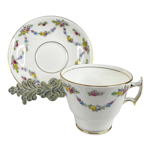 Phoenix Bone China Tea Cup & Saucer Set Floral Garland Gold Trim Vintage England - Picture 2 of 8